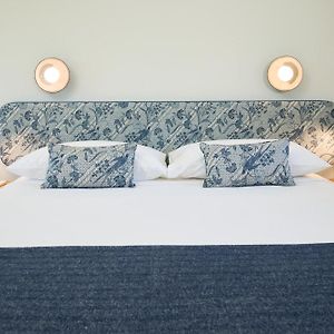 Silver Sands Motel & Beach Bungalows